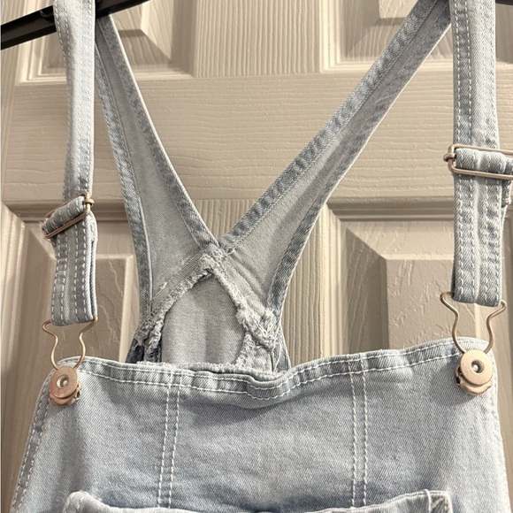 No Boundaries Light Blue Denim Overalls with Floral Embroidery Juniors XXL (19) - Picture 5 of 11